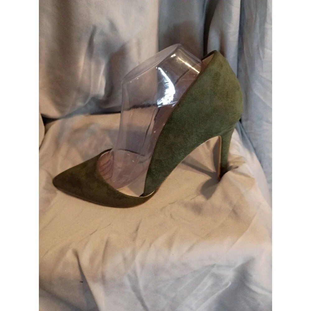 H By Halston Green Faux Suede Heels Sz 10